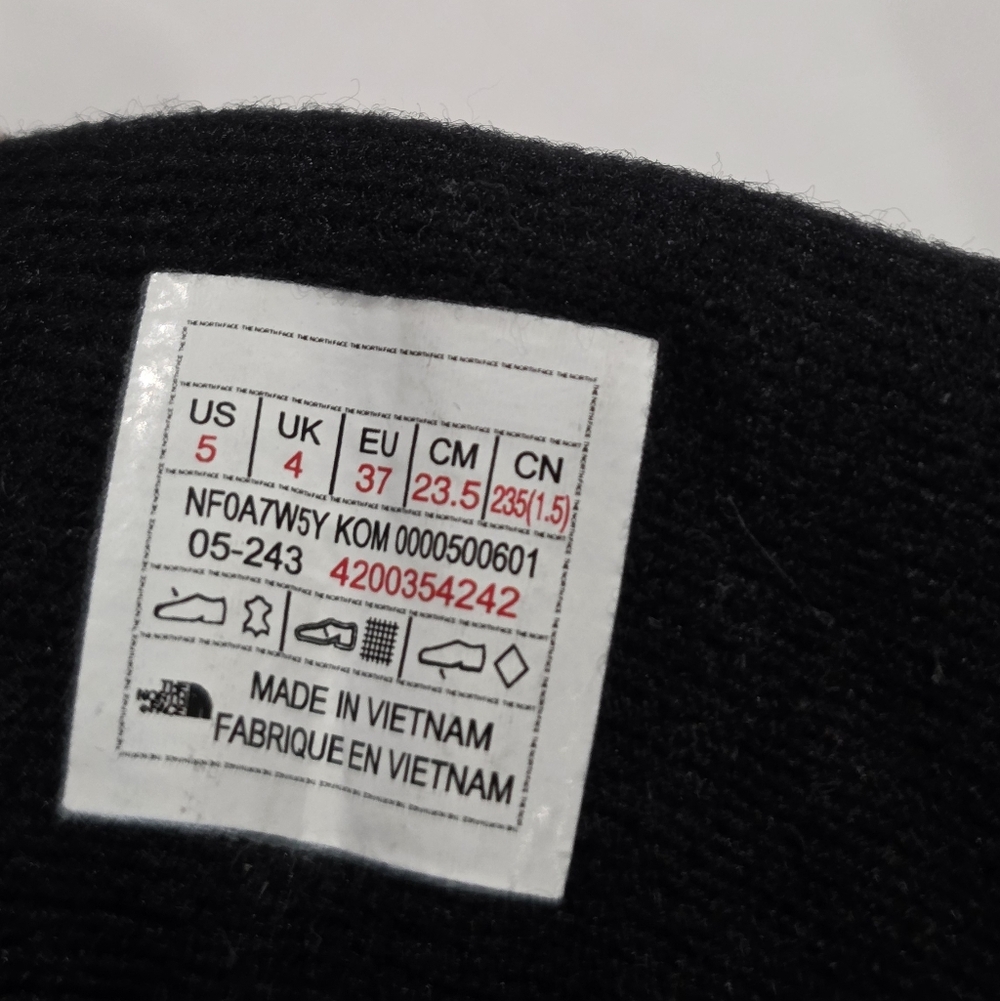 The North Face Chilkat Waterproof Kids Boots. - Picture 10 of 11
